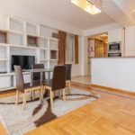 rn2385-centrally-situated-apartment-living-room-5