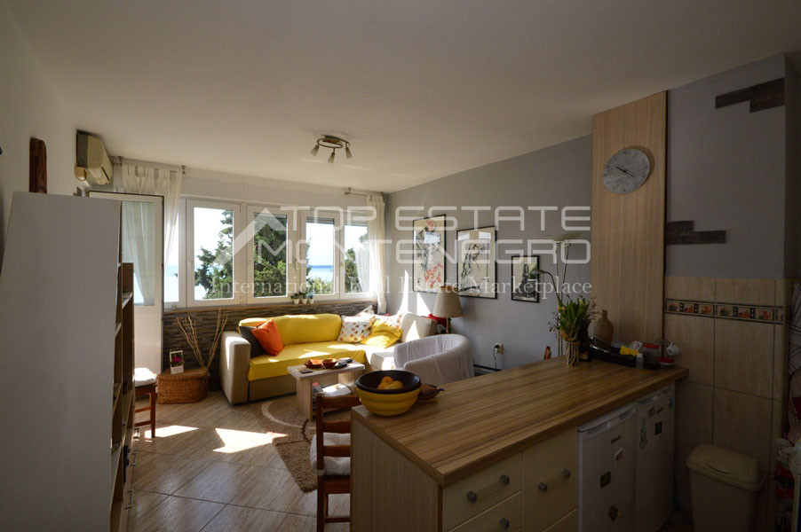 rn2391-well-maintained-sea-view-apartment-herceg-novi-3