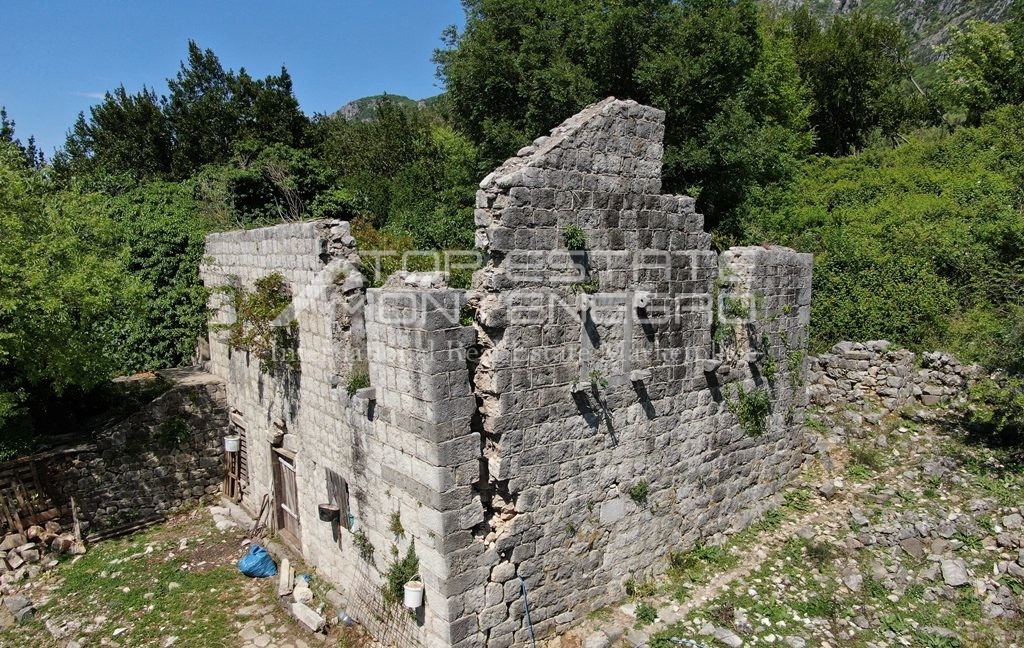 rn2395-traditional-ruin-zelenika-2