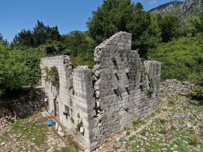 rn2395-traditional-ruin-zelenika-2