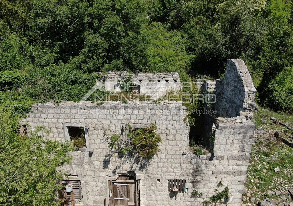rn2395-traditional-ruin-zelenika-4