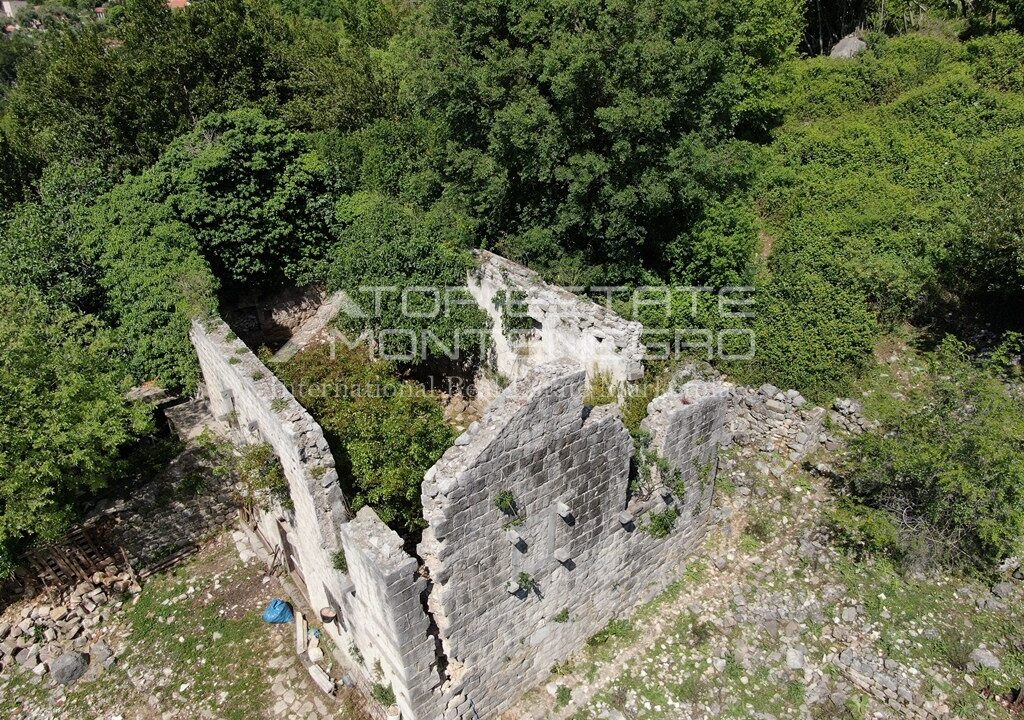rn2395-traditional-ruin-zelenika-6