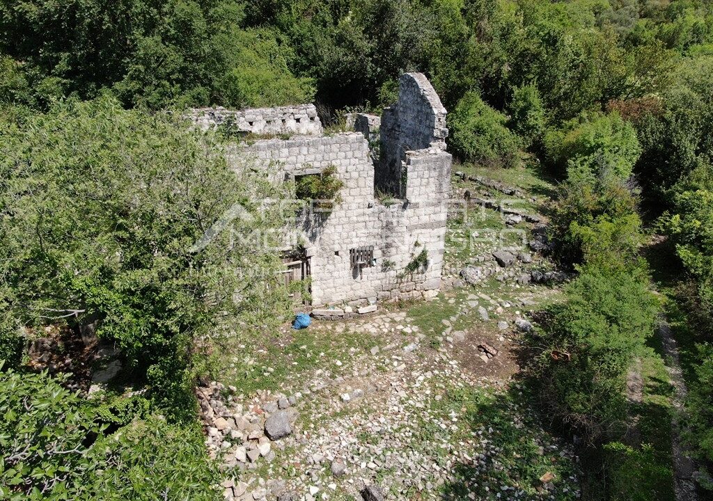 rn2395-traditional-ruin-zelenika-7
