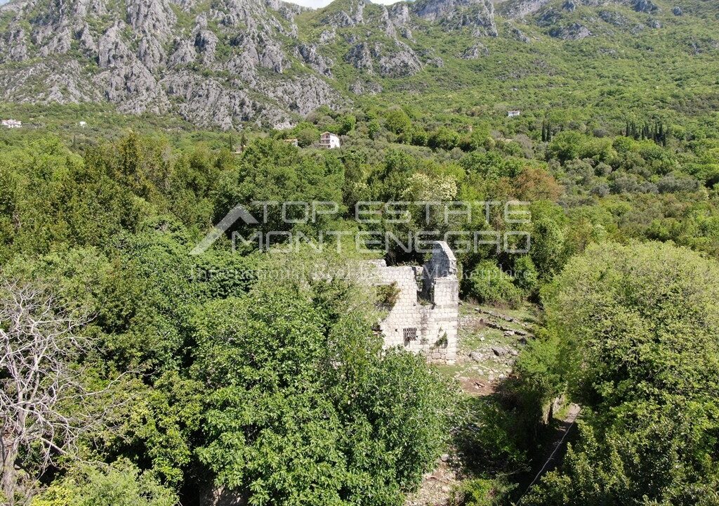 rn2395-traditional-ruin-zelenika-8