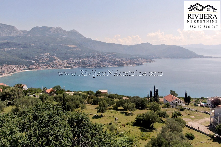 Urbanisierte Grundstücke zum Verkauf Zvinje, Montenegro