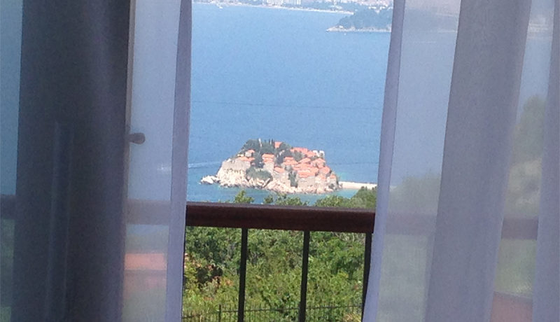 Ekskluzivna nova porodična vila Blizikuće, Budva-Top Nekretnine Crna Gora