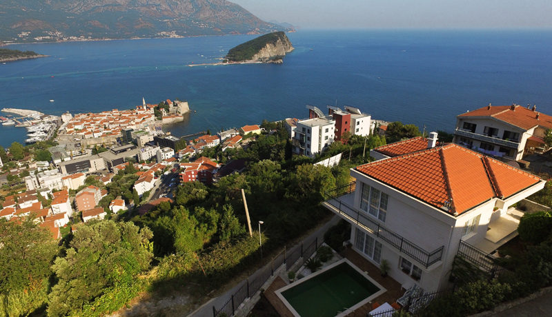 Vila sa fantastičnim pogledom na more Budva-Top Nekretnine Crna Gora
